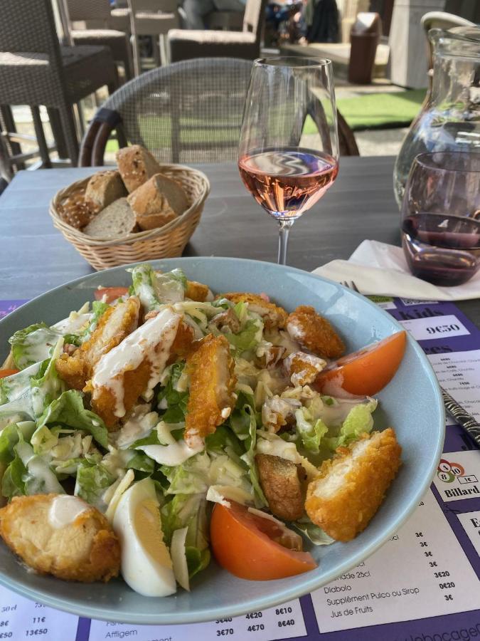 Logis Hotel Le Bocage Montmarault Eksteriør billede