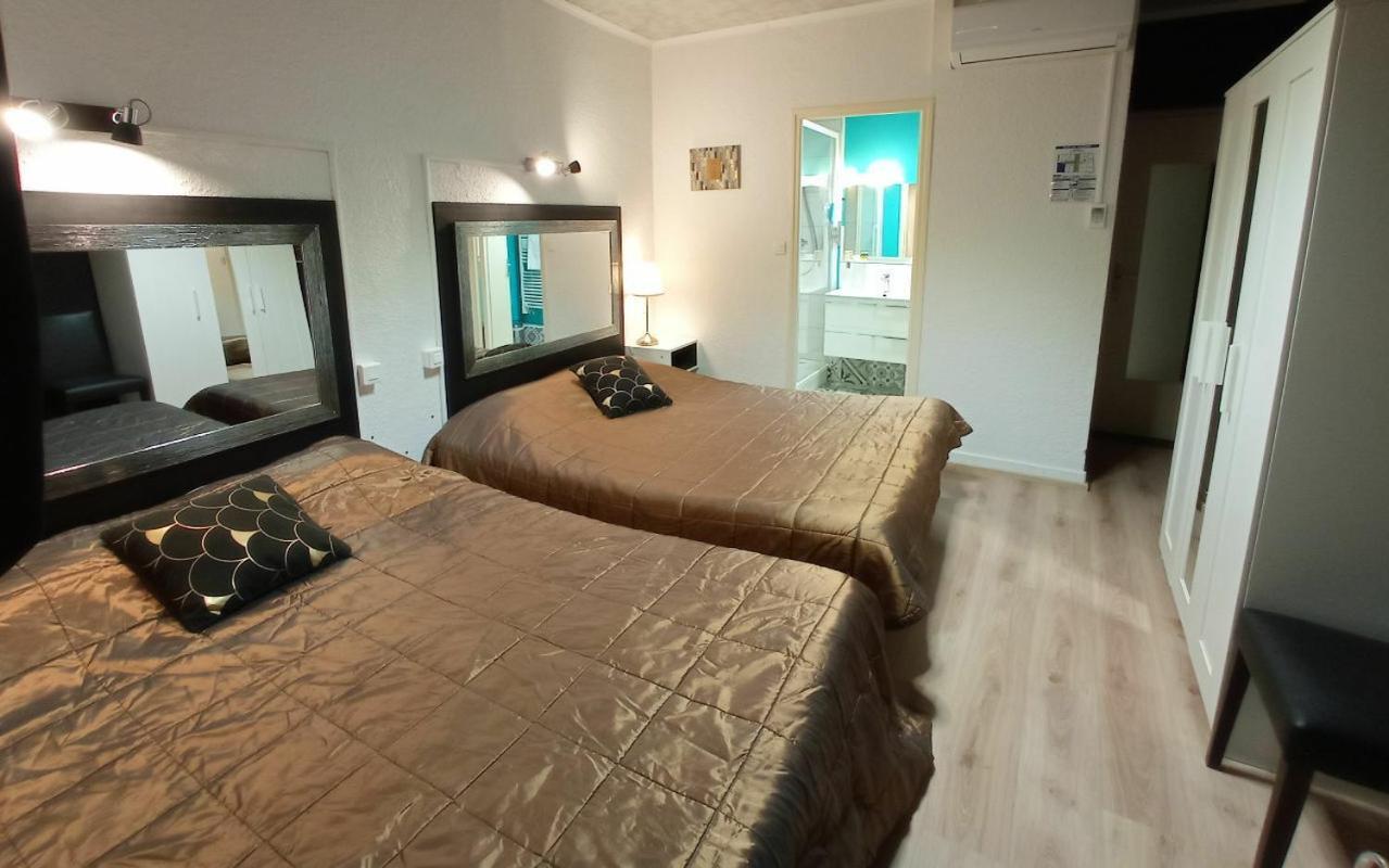 Logis Hotel Le Bocage Montmarault Eksteriør billede